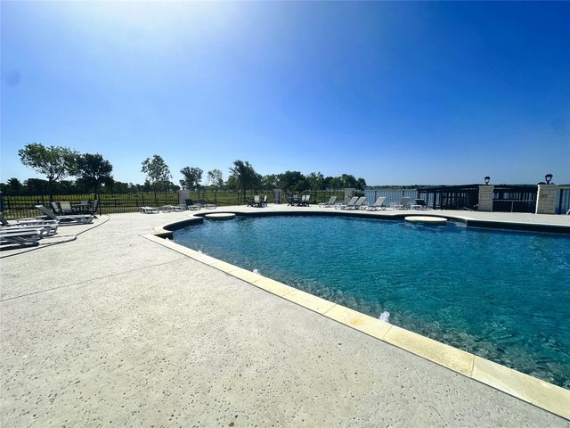 197 Waterfront Club Drive, Corsicana, TX 75110