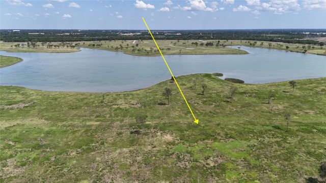 197 Waterfront Club Drive, Corsicana, TX 75110
