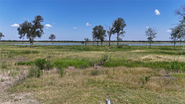 197 Waterfront Club Drive, Corsicana, TX 75110