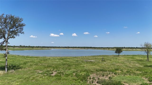 197 Waterfront Club Drive, Corsicana, TX 75110