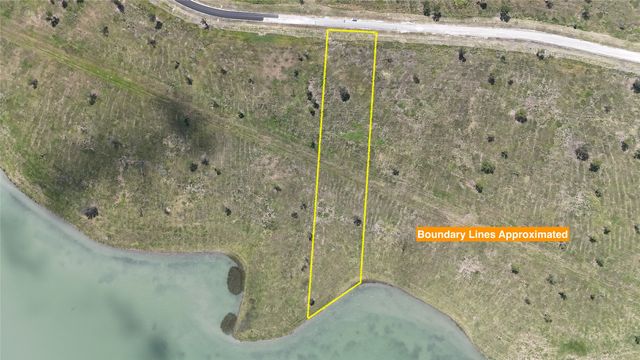 197 Waterfront Club Drive, Corsicana, TX 75110