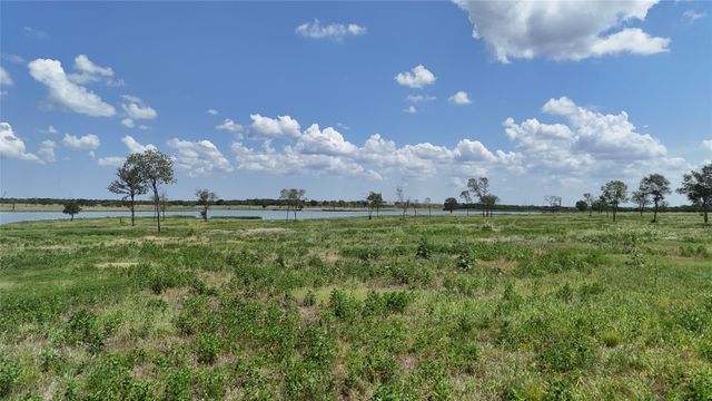 197 Waterfront Club Drive, Corsicana, TX 75110