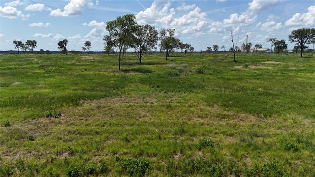 197 Waterfront Club Drive, Corsicana, TX 75110