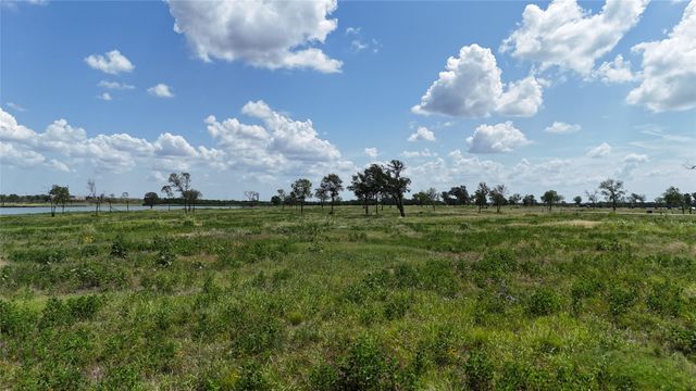 197 Waterfront Club Drive, Corsicana, TX 75110