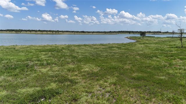 197 Waterfront Club Drive, Corsicana, TX 75110