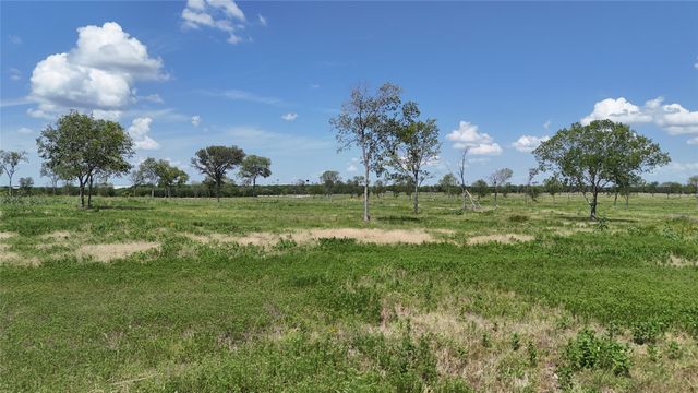 197 Waterfront Club Drive, Corsicana, TX 75110