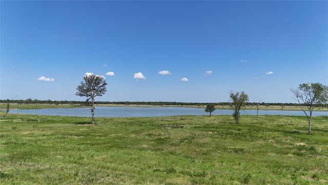 197 Waterfront Club Drive, Corsicana, TX 75110