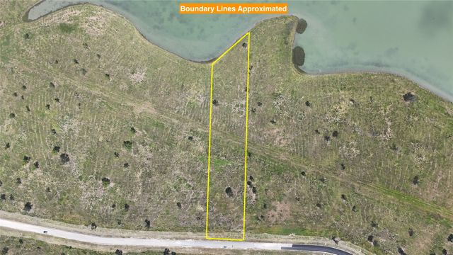197 Waterfront Club Drive, Corsicana, TX 75110