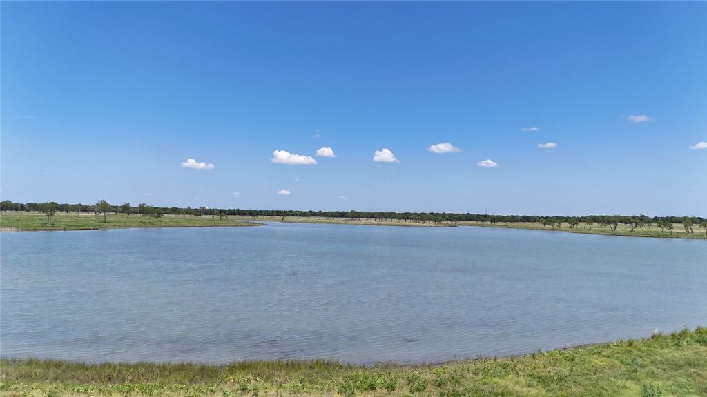 197 Waterfront Club Drive, Corsicana, TX 75110