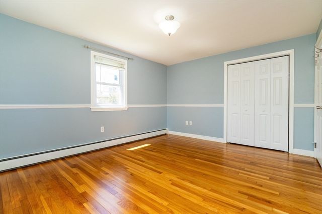 4 Clearview Dr, Milford, MA 01757