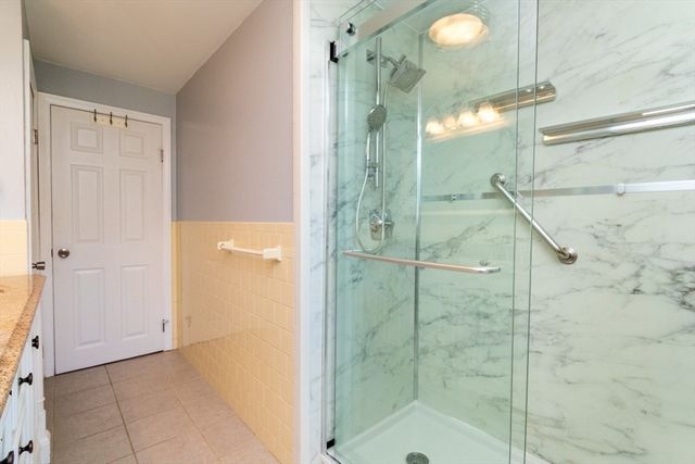 4 Clearview Dr, Milford, MA 01757
