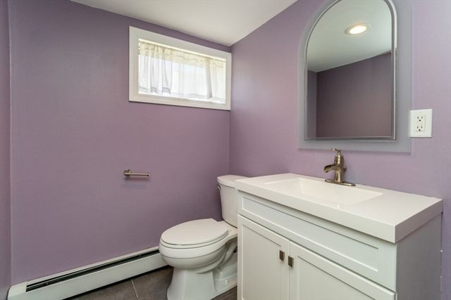 4 Clearview Dr, Milford, MA 01757