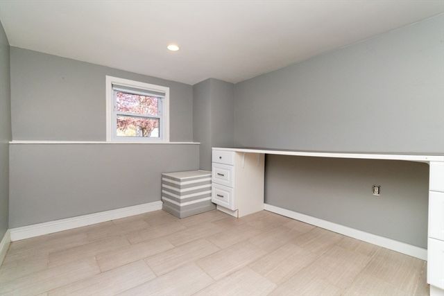 4 Clearview Dr, Milford, MA 01757