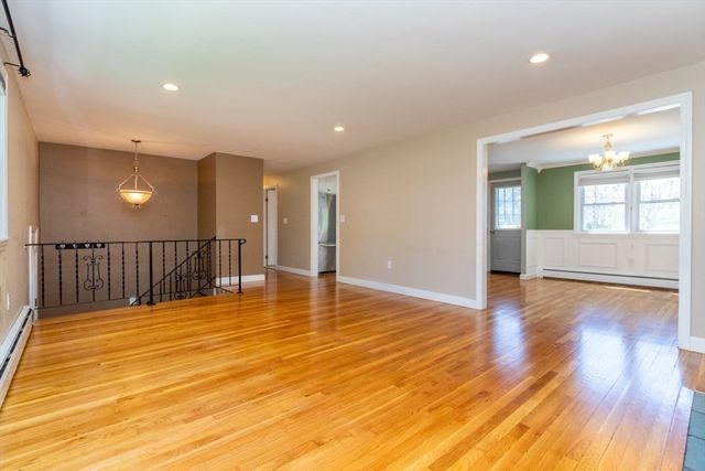 4 Clearview Dr, Milford, MA 01757
