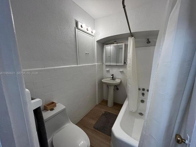 2049 SW 60th Ct 1, Miami, FL 33155