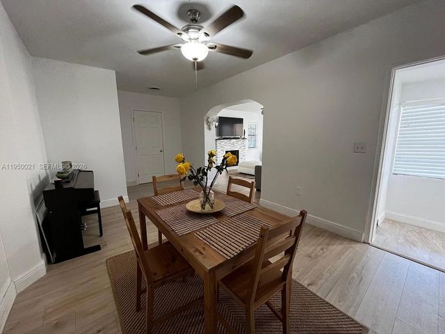 2049 SW 60th Ct 1, Miami, FL 33155