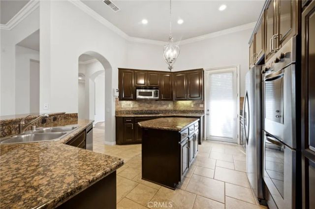 5640 Queen Palms, Riverside, CA 92506