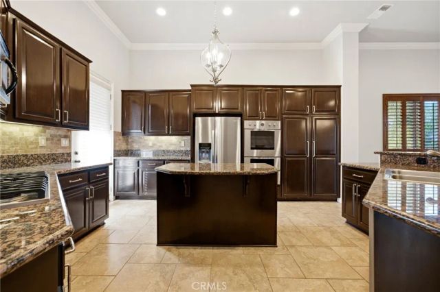 5640 Queen Palms, Riverside, CA 92506