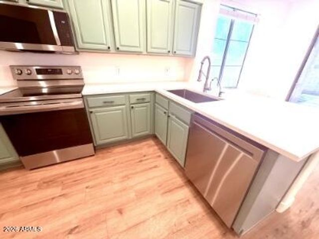 5415 E MCKELLIPS Road 114, Mesa, AZ 85215