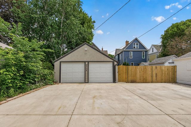 2304 26th Avenue S, Minneapolis, MN 55406