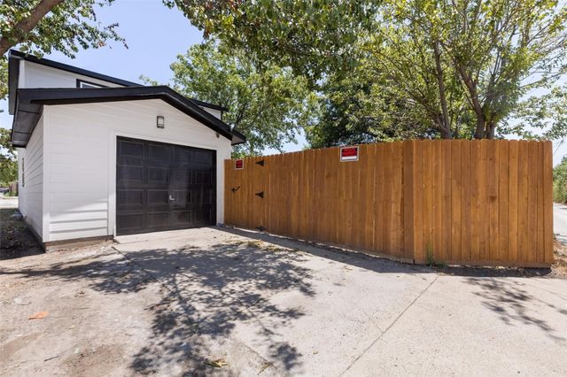 2025 Red Cloud Drive, Dallas, TX 75217