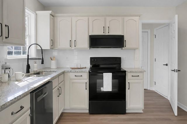 103 Equestrian Court, Summerville, SC 29486