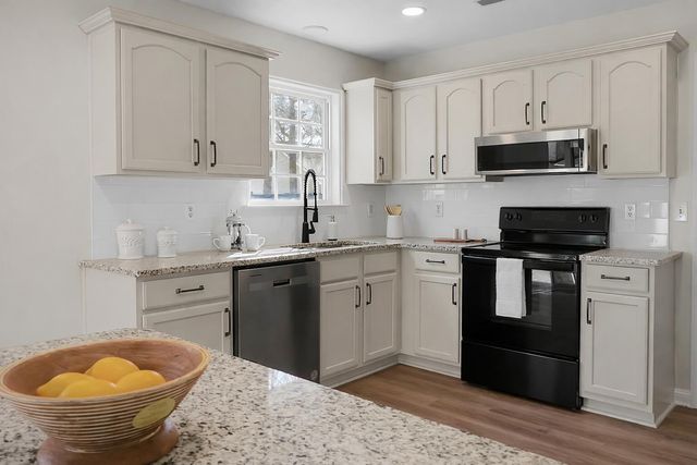 103 Equestrian Court, Summerville, SC 29486