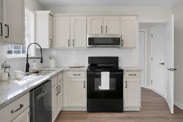 103 Equestrian Court, Summerville, SC 29486