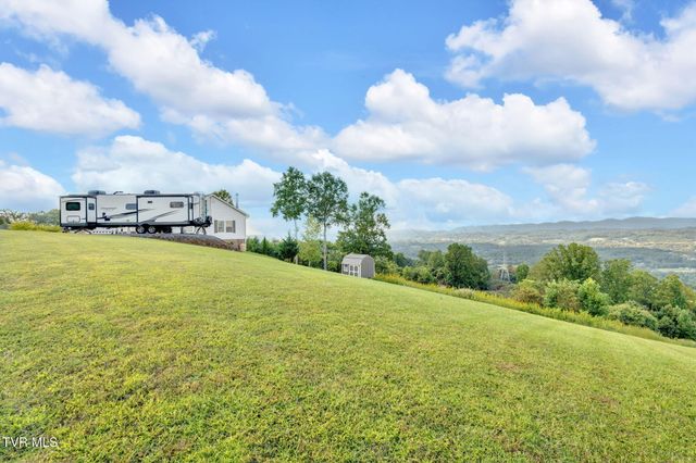4886 Eagle Pointe Drive, Kingsport, TN 37664