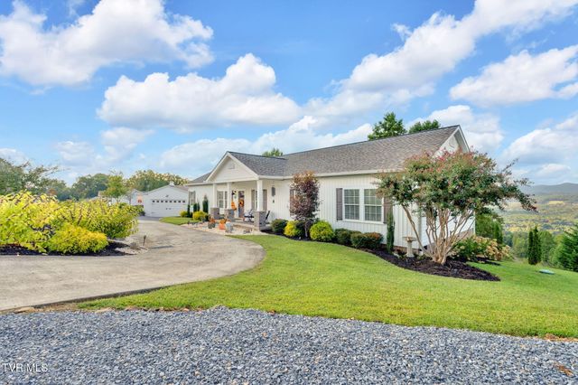 4886 Eagle Pointe Drive, Kingsport, TN 37664