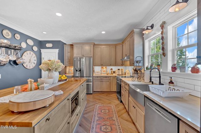 4886 Eagle Pointe Drive, Kingsport, TN 37664