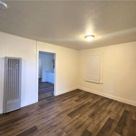 5251 N State Street, Fresno, CA 93722