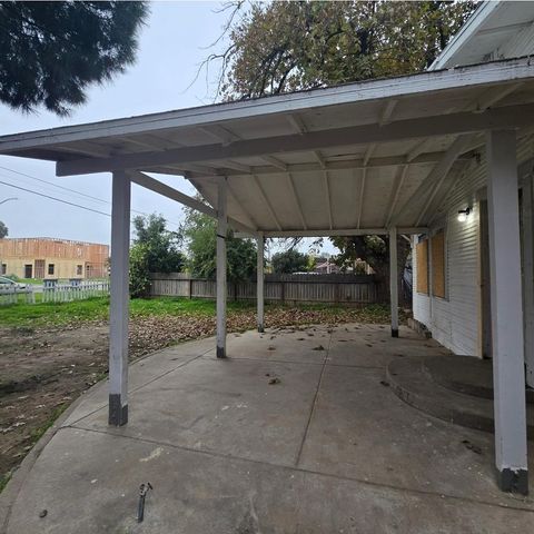 5251 N State Street, Fresno, CA 93722
