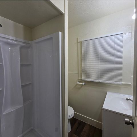 5251 N State Street, Fresno, CA 93722