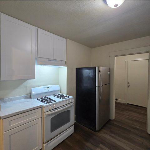 5251 N State Street, Fresno, CA 93722