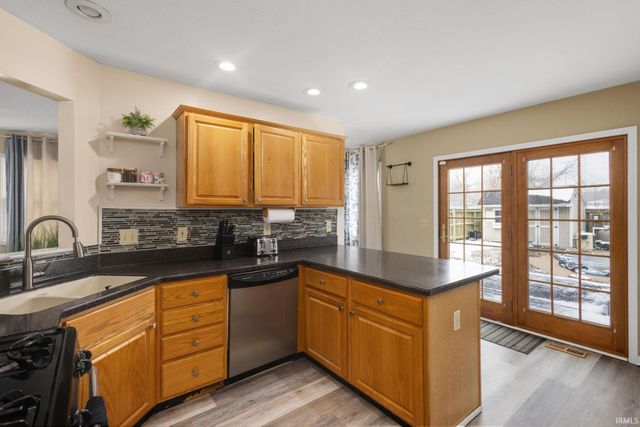 3115 Wild Cherry Ridge W, Mishawaka, IN 46544