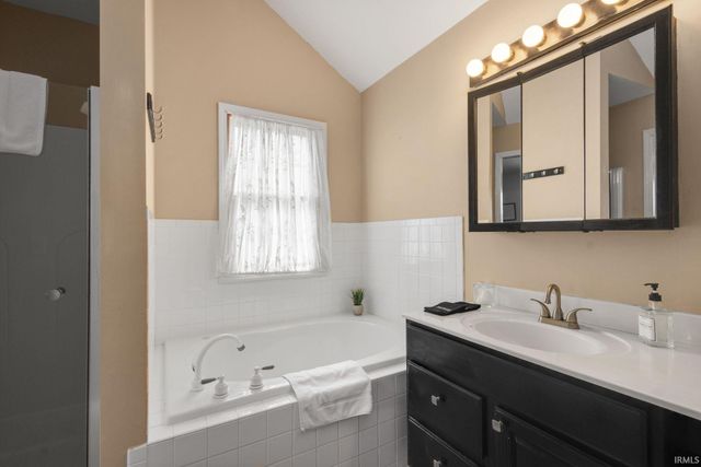 3115 Wild Cherry Ridge W, Mishawaka, IN 46544