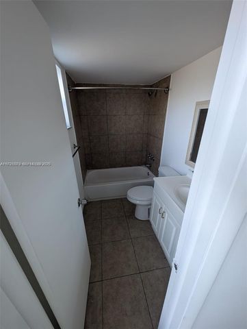 2800 NW 56th Avenue B202, Lauderhill, FL 33313
