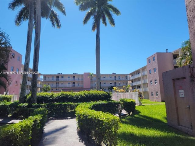 2800 NW 56th Avenue B202, Lauderhill, FL 33313