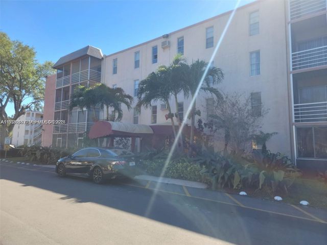 2800 NW 56th Avenue B202, Lauderhill, FL 33313