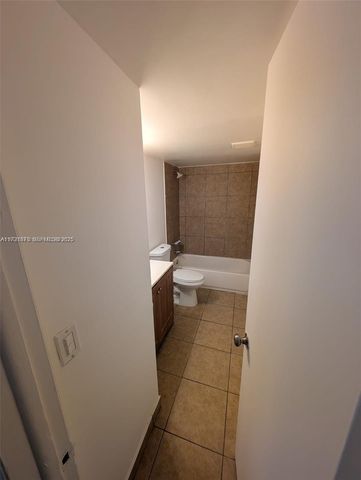2800 NW 56th Avenue B202, Lauderhill, FL 33313