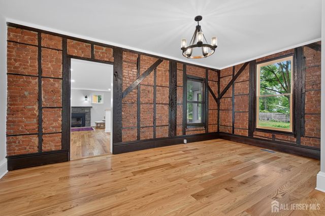 23 Amwell Road, Millstone, NJ 08844