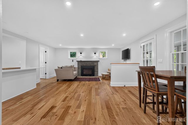 23 Amwell Road, Millstone, NJ 08844