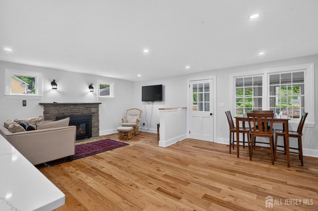23 Amwell Road, Millstone, NJ 08844