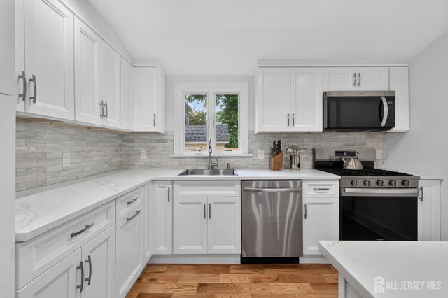 23 Amwell Road, Millstone, NJ 08844