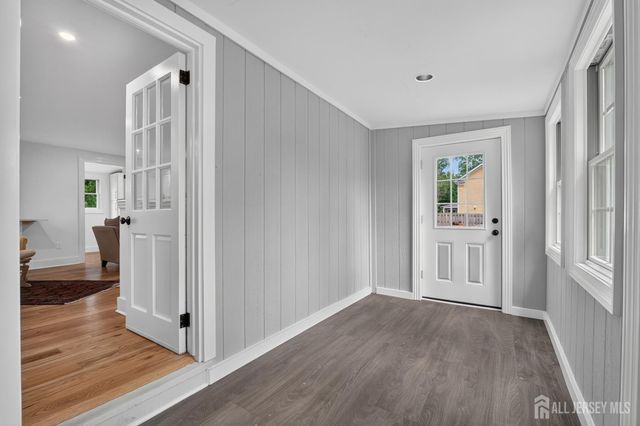 23 Amwell Road, Millstone, NJ 08844