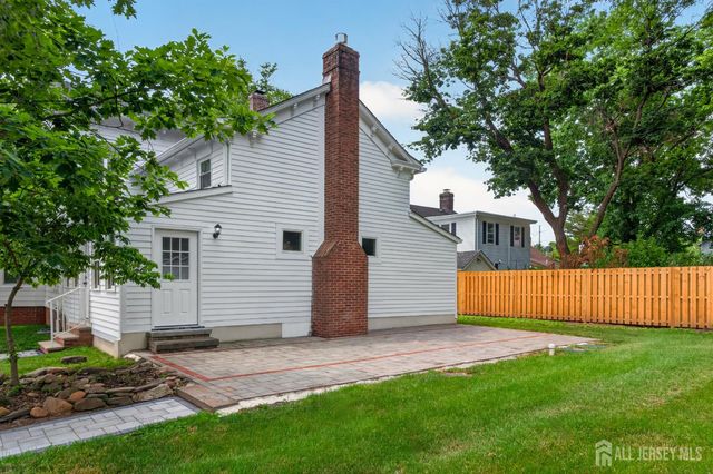 23 Amwell Road, Millstone, NJ 08844