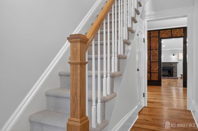 23 Amwell Road, Millstone, NJ 08844