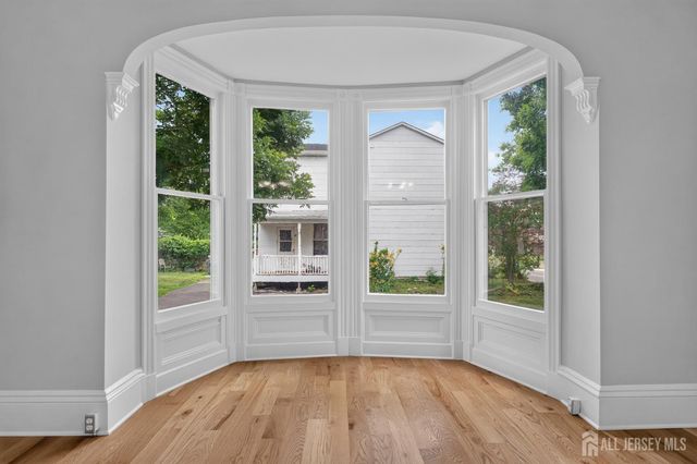 23 Amwell Road, Millstone, NJ 08844