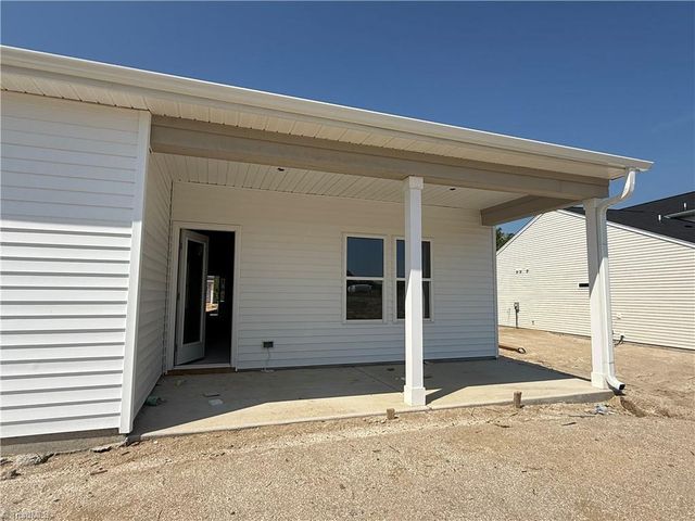 5833 Latigo Court, Clemmons, NC 27012
